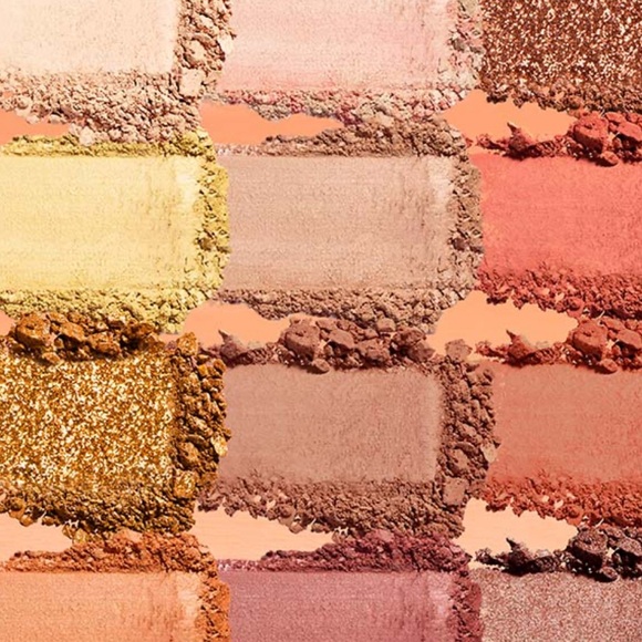 🏷️ fire fit set of 12 eye shadow palette set - Picture 6 of 17